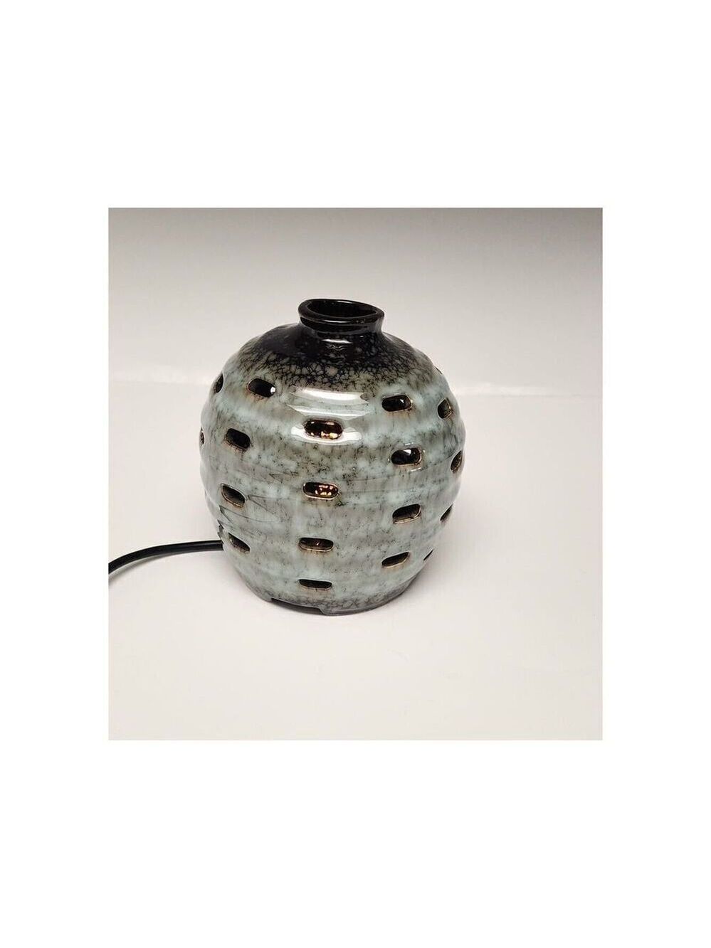 WESTINGHOUSE Scenterrific Fragrance Warmer Simulates A Warm Candle Glow